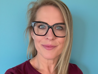 jennifer adams